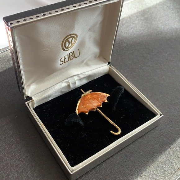 Seibu umbrella pin from Tokyo - Picture 2 of 4